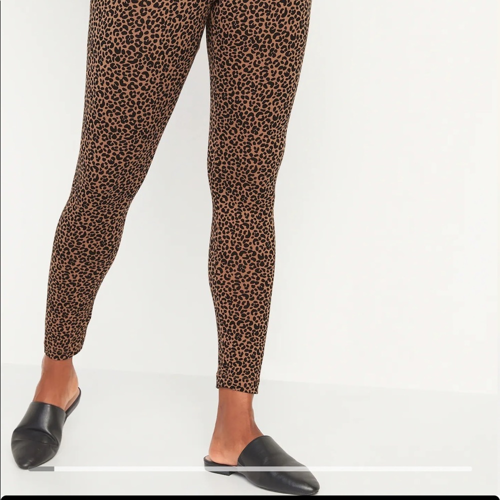 NWOT Old Navy leopard print leggings